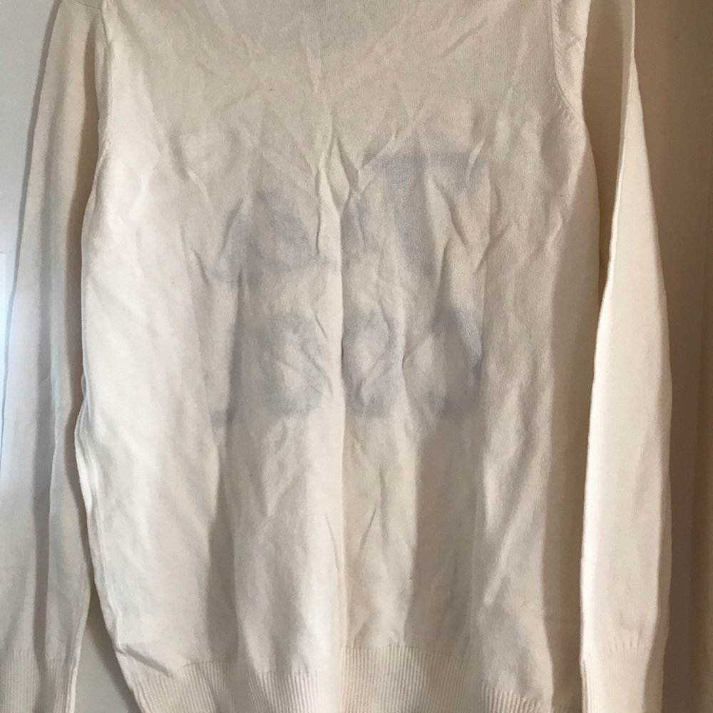 Gap sweater